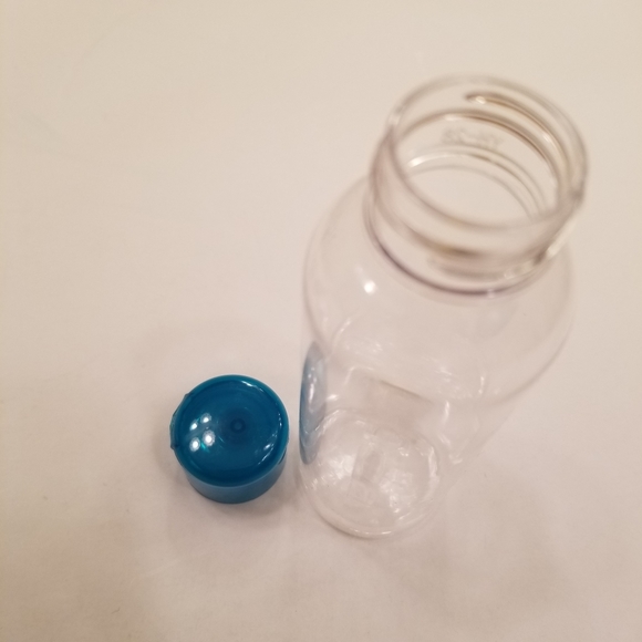 4 TSA travel bottles - Picture 4 of 4